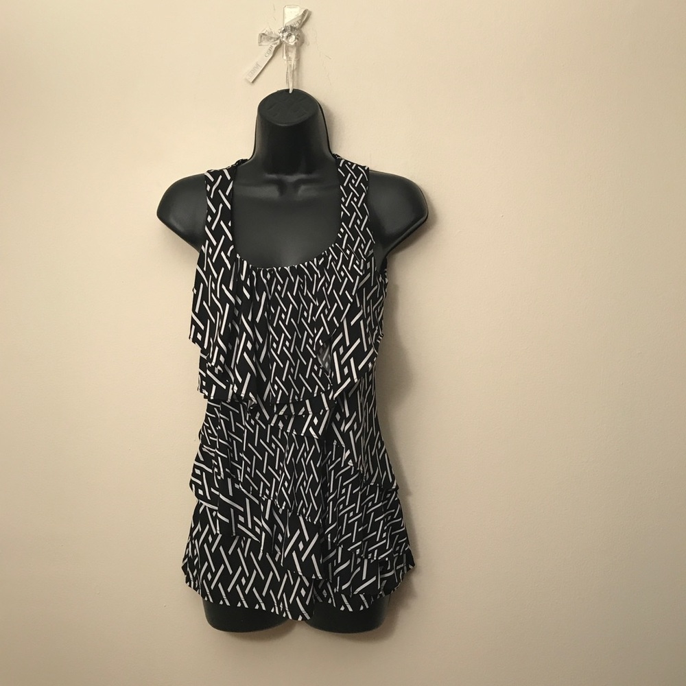 🖤WHITE HOUSE BLACK MARKET: Chic Black Tiered Top